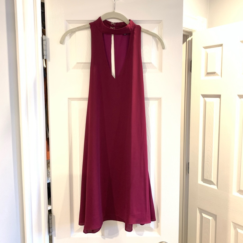 Cut out neckline shift dress